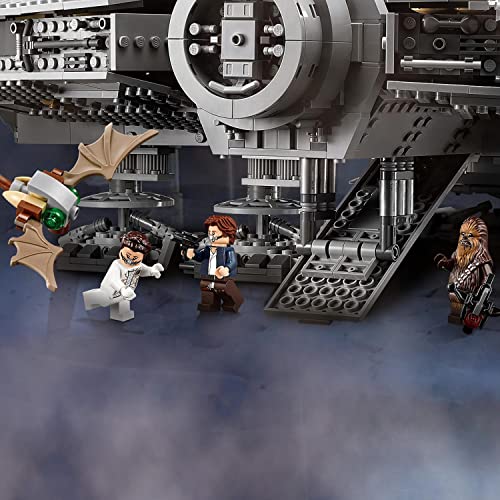 Thumbnail 7 de LEGO Star Wars Millennium Falcon UCS Set (75192) — A detailed display model for adults