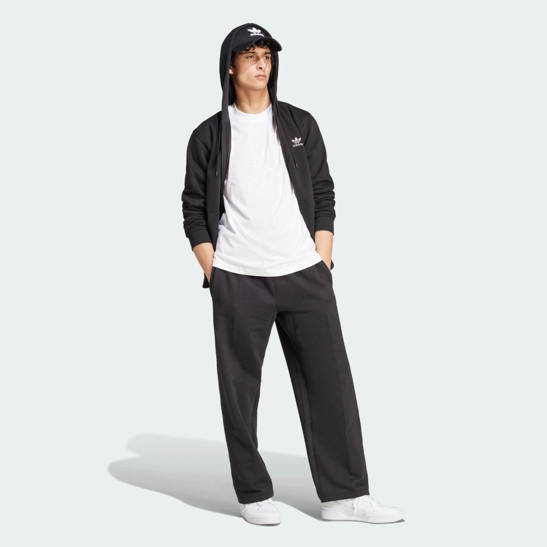 Detalle de adidas Trefoil Essentials Chaqueta con capucha