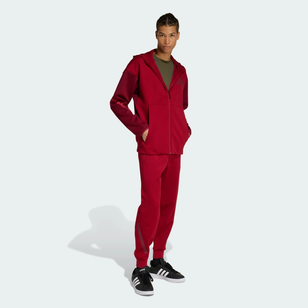 Detalle de Chaqueta deportiva con cremallera Z.N.E. de Adidas – Burgundy