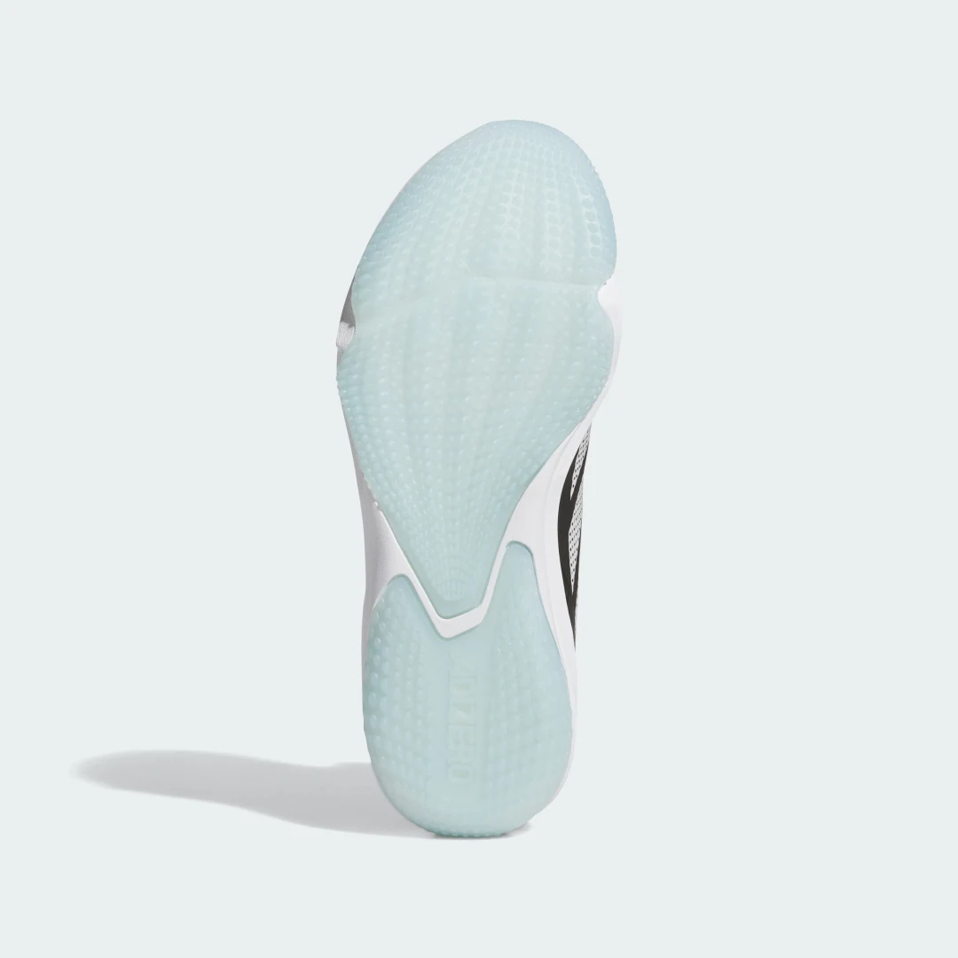 Detalle de Adizero Instinct Moqueta 2.0 de Adidas: zancada clara para interiores