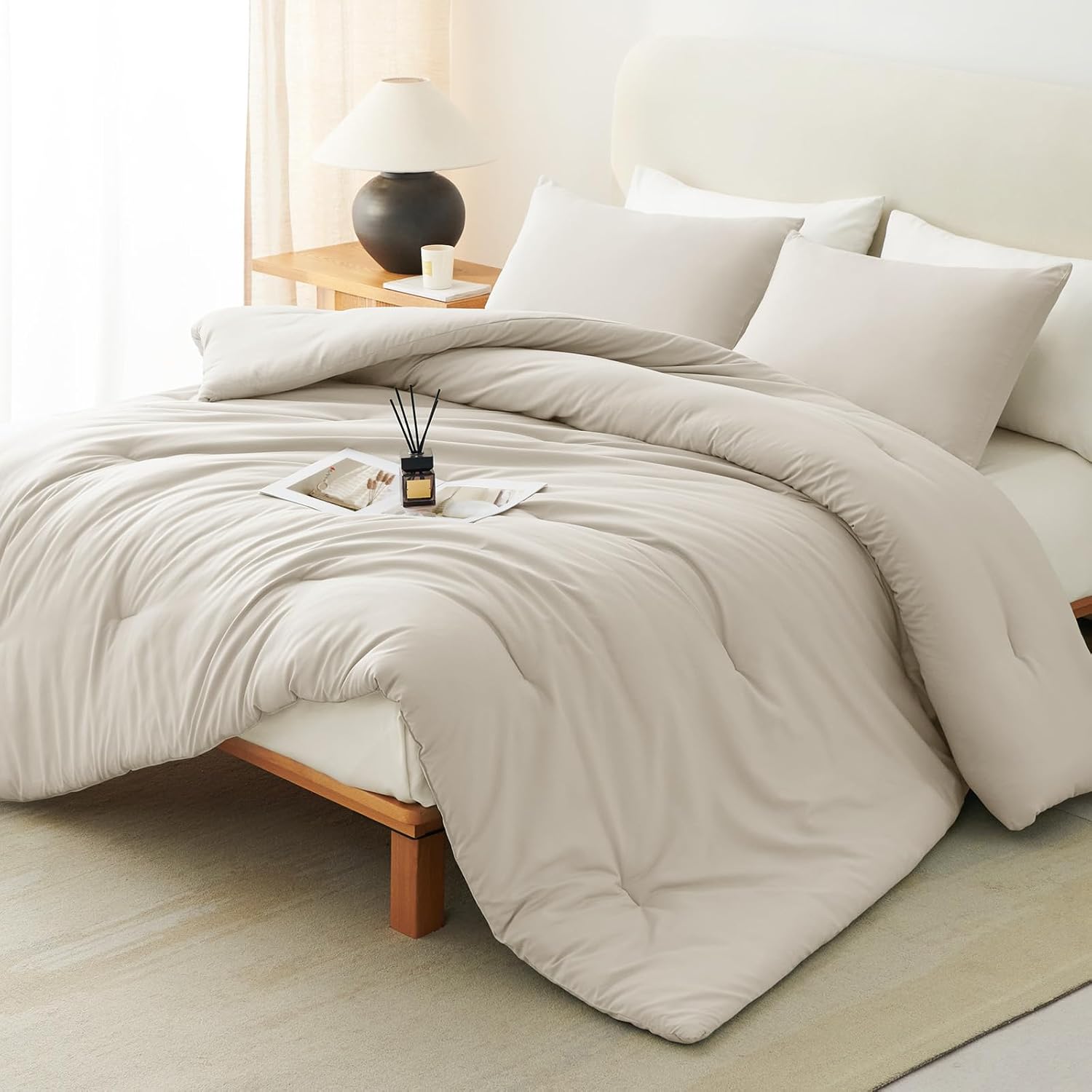 Detalle de CozyLux Beige Queen Comforter Set 3-Piece Bedding