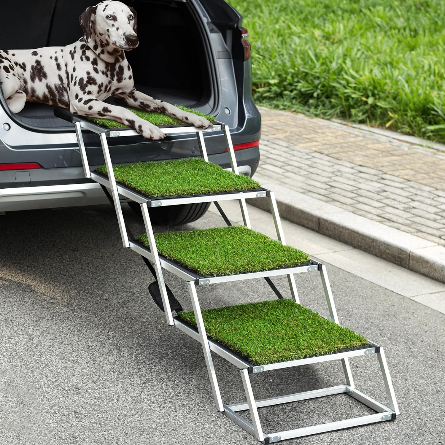 Detalle de Extra Wide Dog Car Stairs for Large Dogs — Lightweight Foldable Aluminium Ramp (125kg) with Nonslip Grass Surface
