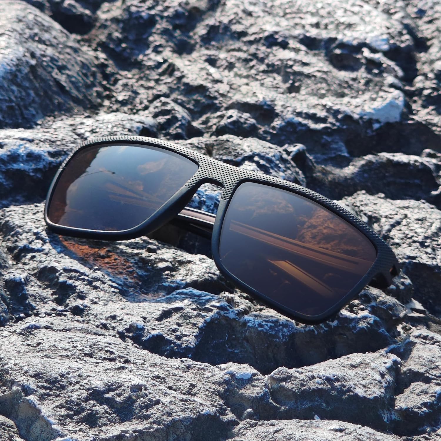 Detalle de ZENOTTIC Occhiali da sole polarizzati uomo con lenti UV400 e montatura TR90, design quadrato