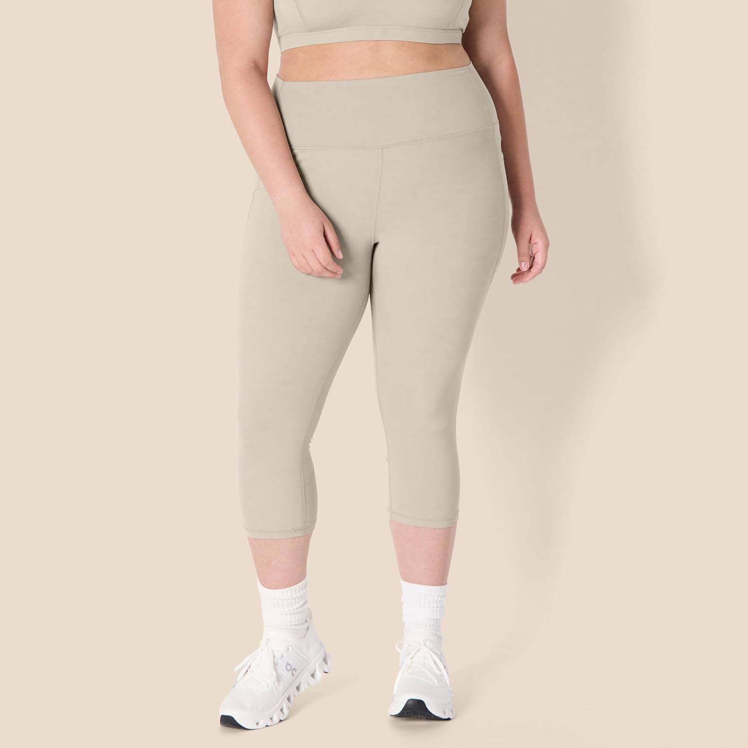 Detalle 2 de Amazon Essentials Women's Active FormFlex Buttery Soft High Waist 19" Inseam Capri Yoga Workout Leggings