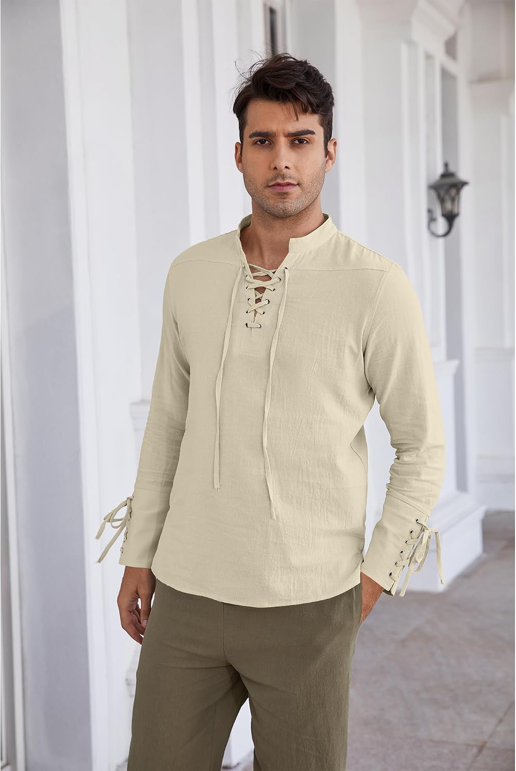 Detalle de Chemise médiévale à lacets en lin coton pour homme – YAOBAOLE