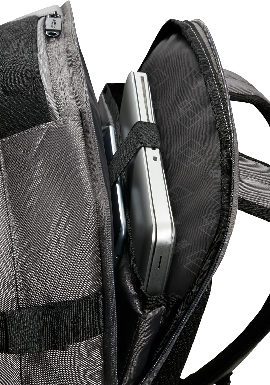 Thumbnail 5 de American Tourister Urban Track Laptop-Rucksack 15,6 Zoll (45 cm) – 29 L, ergonomisch, gepolstertes Laptopfach, grau (Dark grey)