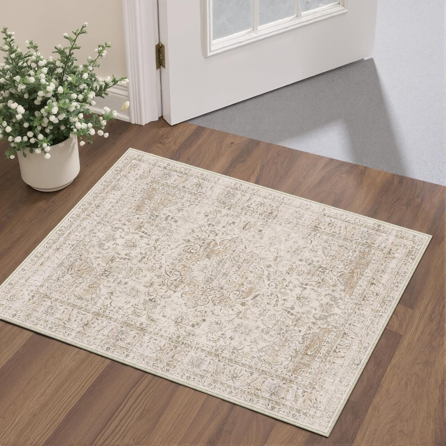 Detalle de HUGEAR Vintage-style Beige Large Area Rug (140x200cm) – non-slip, washable low pile