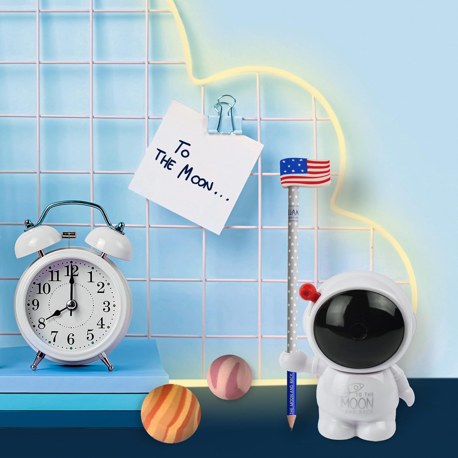 Detalle 2 de Legami SES0001 Solar System gumset met 9 gummen in ruimtethema