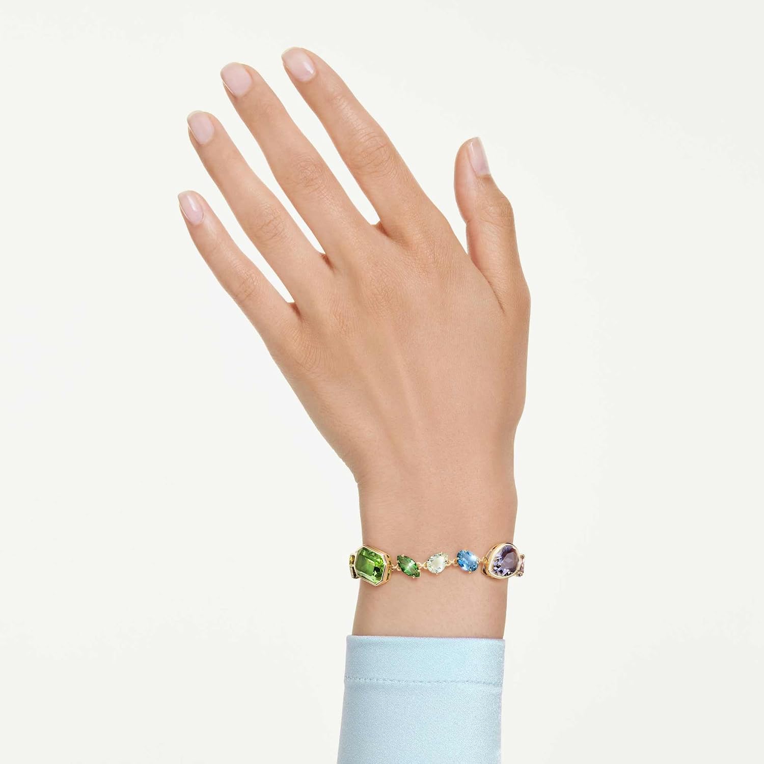 Detalle 2 de Swarovski Braccialetto Gema: elegance dorata con taglio misto e multicolore