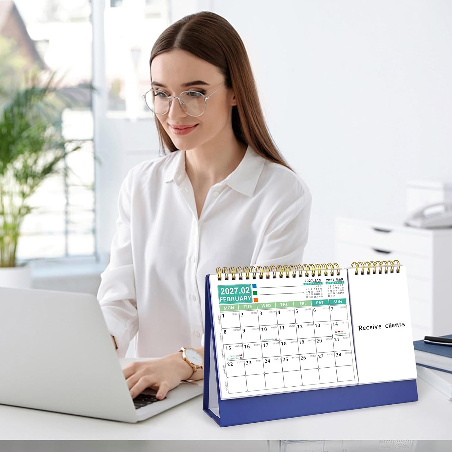 Thumbnail 2 de 2026–2028 Desktop Calendar for Home & Office 📅