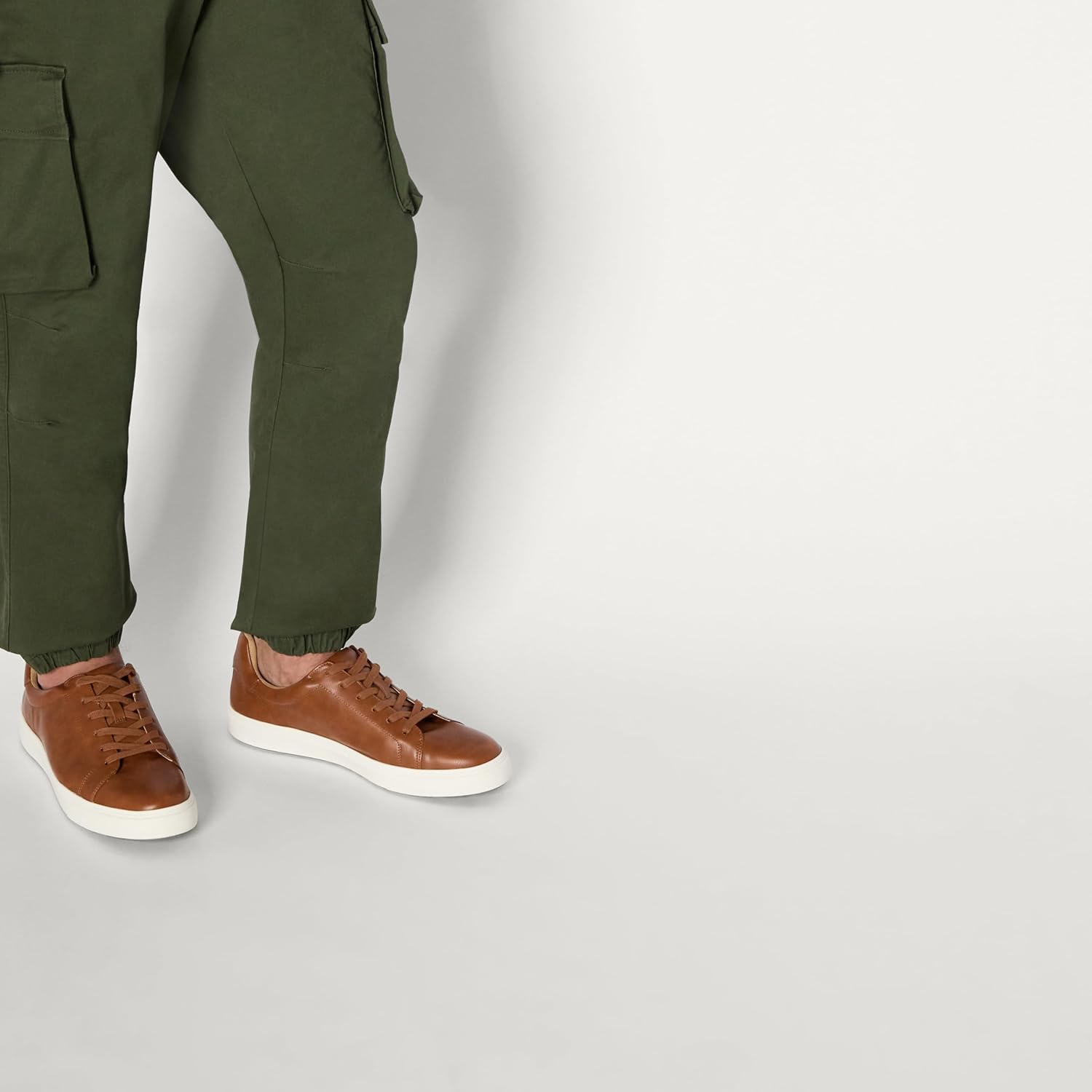 Thumbnail 1 de Amazon Essentials Men's Low Top Classic Trainers