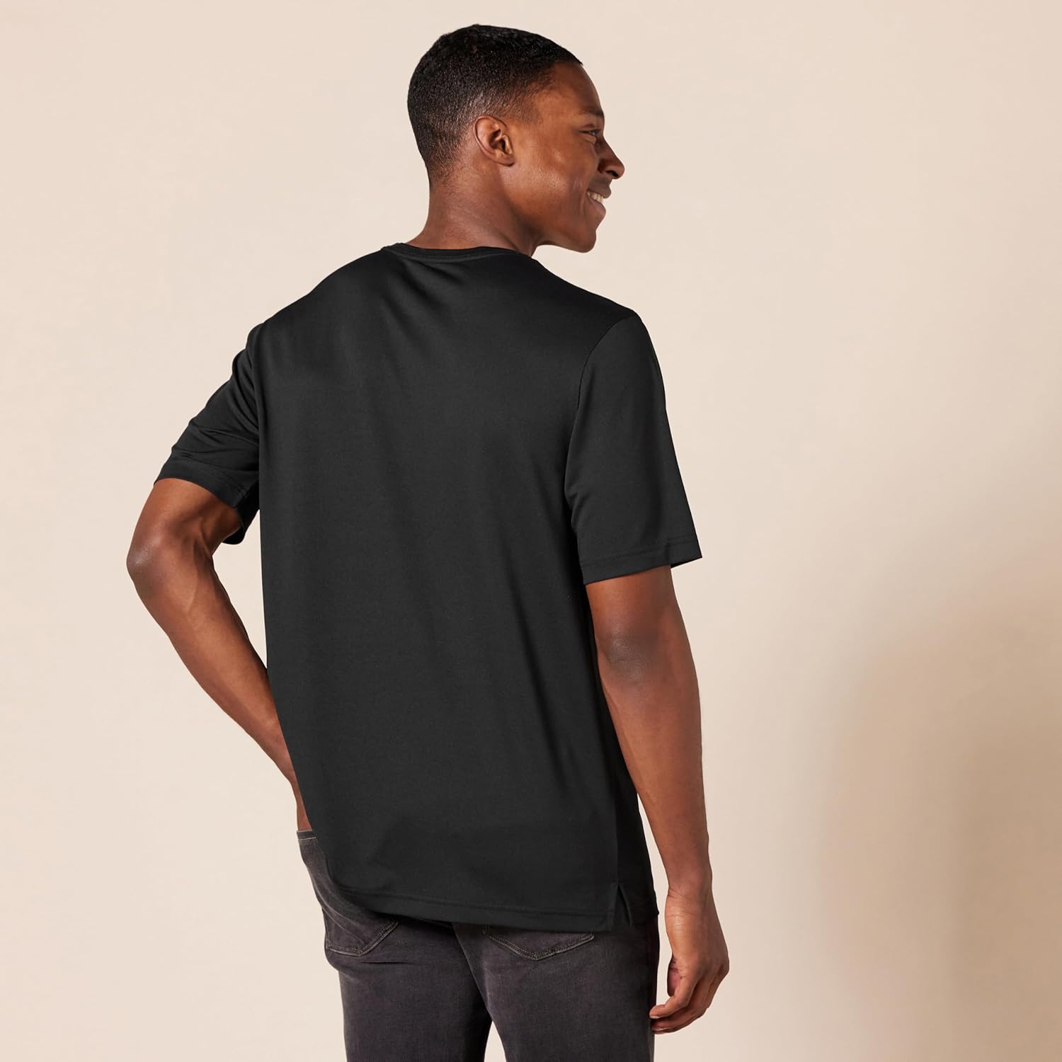 Thumbnail 1 de Amazon Essentials Men's Regular-Fit Short-Sleeved Quick-Dry Jersey Henley T-Shirt