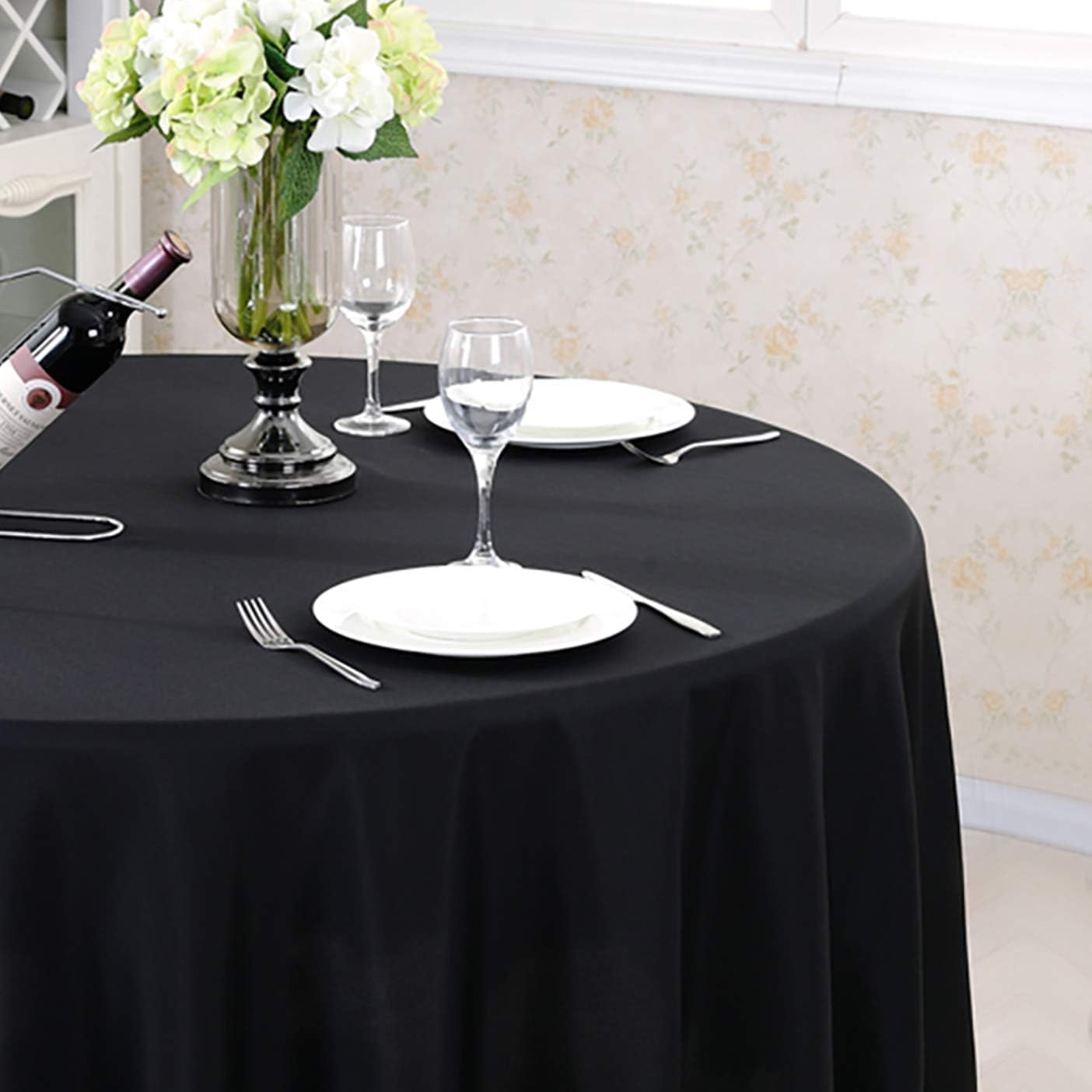 Detalle de Surmente 120" Round Tablecloths - 5-Pack, Black | Polyester Coverage for Weddings, Parties, and Banquets