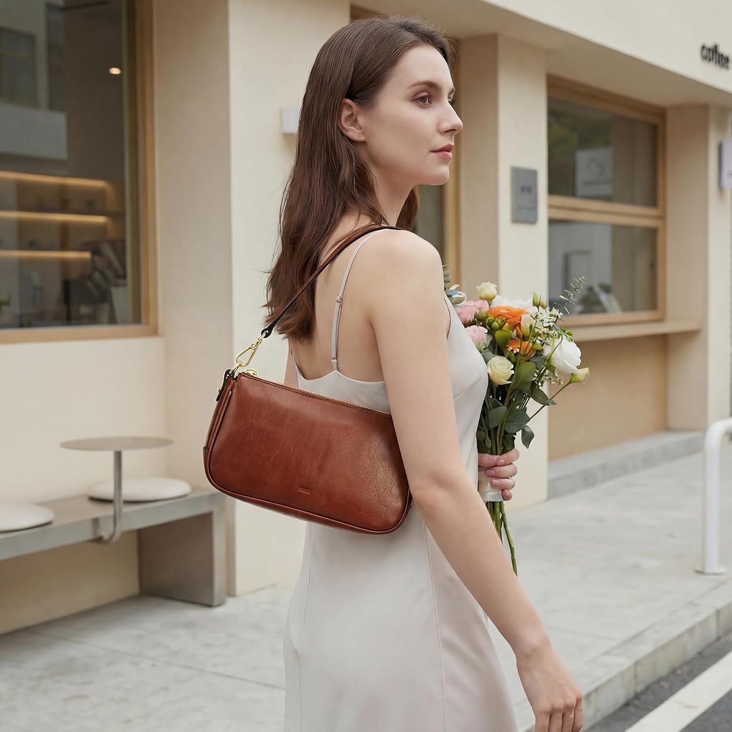 Thumbnail 1 de Kattee Borsa a tracolla in pelle da donna: compatta, elegante e versatile