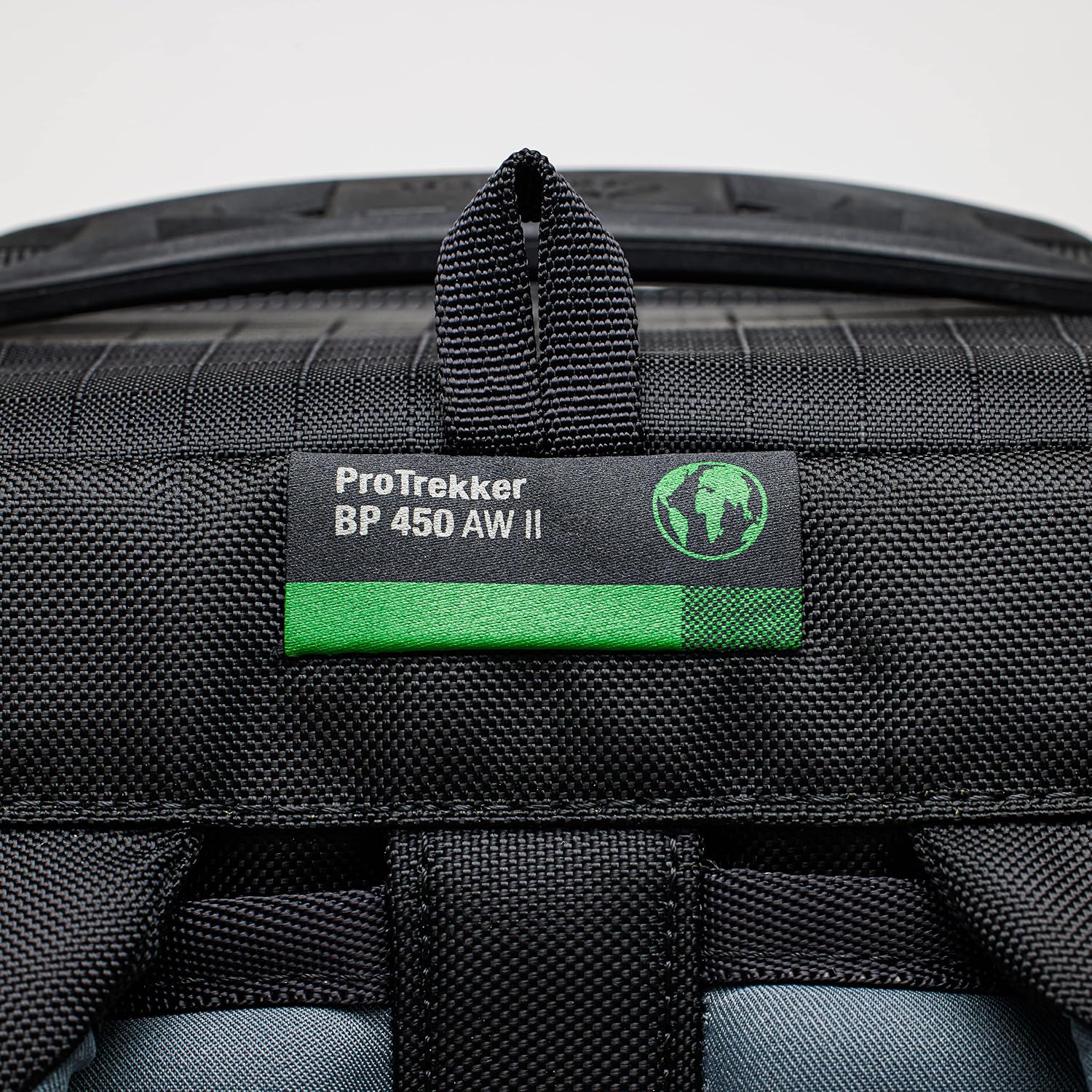 Detalle 2 de Lowepro Pro Trekker Outdoor Camera Bag (Camera Backpack) – carry-on ready, weatherproof and modular
