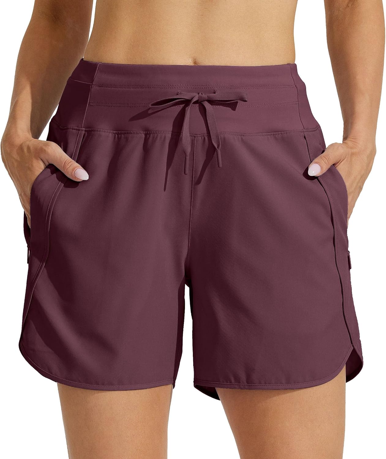 Detalle de Willit Women's Athletic Running Shorts 5" with 3-Point Zipper Pockets