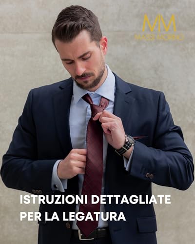 Detalle de Massi Morino Cravatta Bordeaux a Quadri Set Uomo con Fazzoletto da Taschino, Gemelli, Fermacravatta e Confezione Regalo – 5 in 1