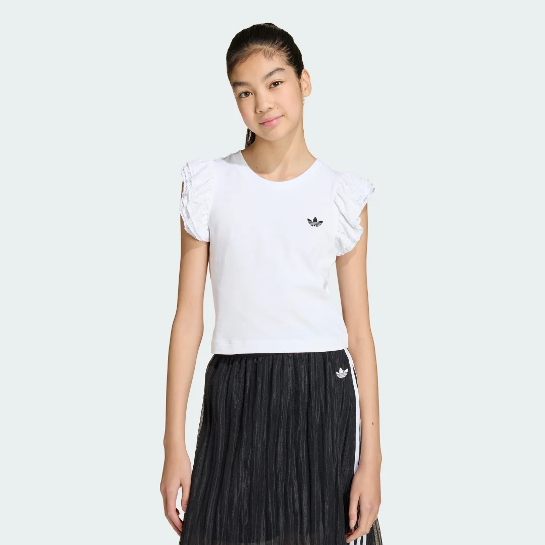 Detalle de Camiseta Slim Lace de Adidas — color blanco