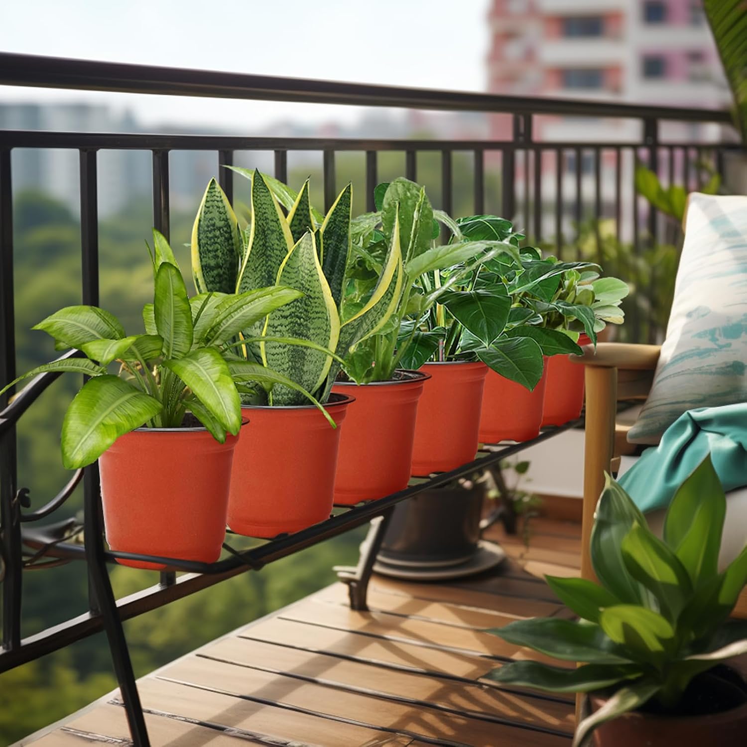 Detalle 2 de KINGLAKE plastic plant pots 15 cm, 50 pack