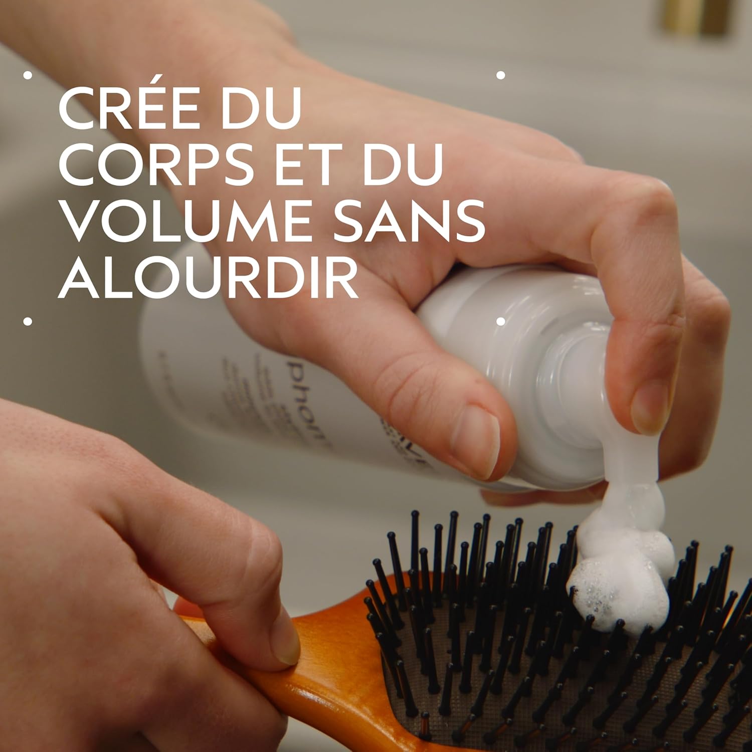 Detalle de Aveda Phomollient Mousse Coiffante : mousse légère pour volume sur cheveux fins (200 ml)