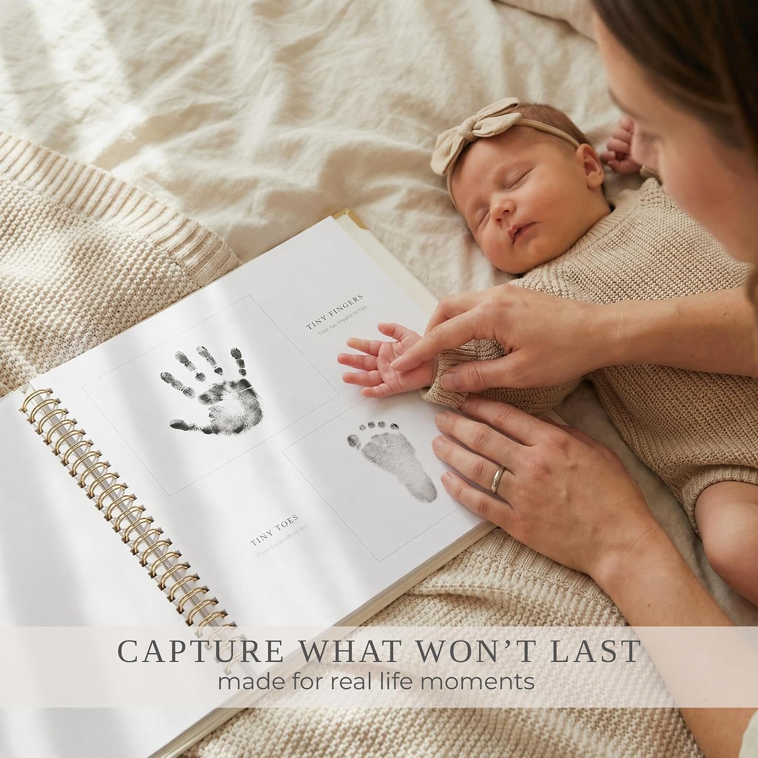 Detalle 2 de Baby Memory Book, 8.66 x 8.66-Inch