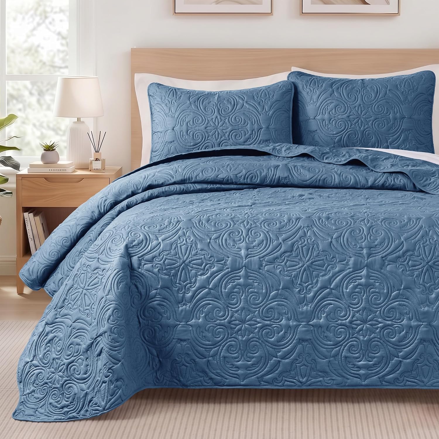Detalle de Exclusivo Mezcla QS-YP-QBL Full/Queen Quilt Set, Grayish Blue Damask Microfiber