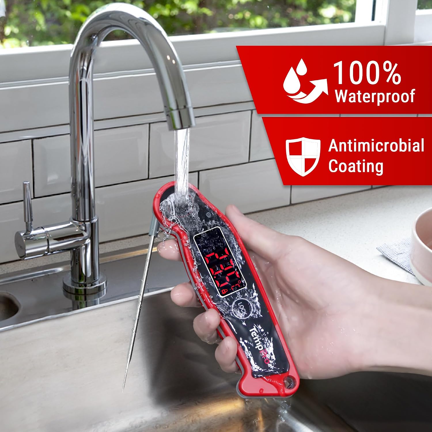 Detalle de TempPro TP19 vleesthermometer met thermokoppelsensor en verlicht LCD-scherm