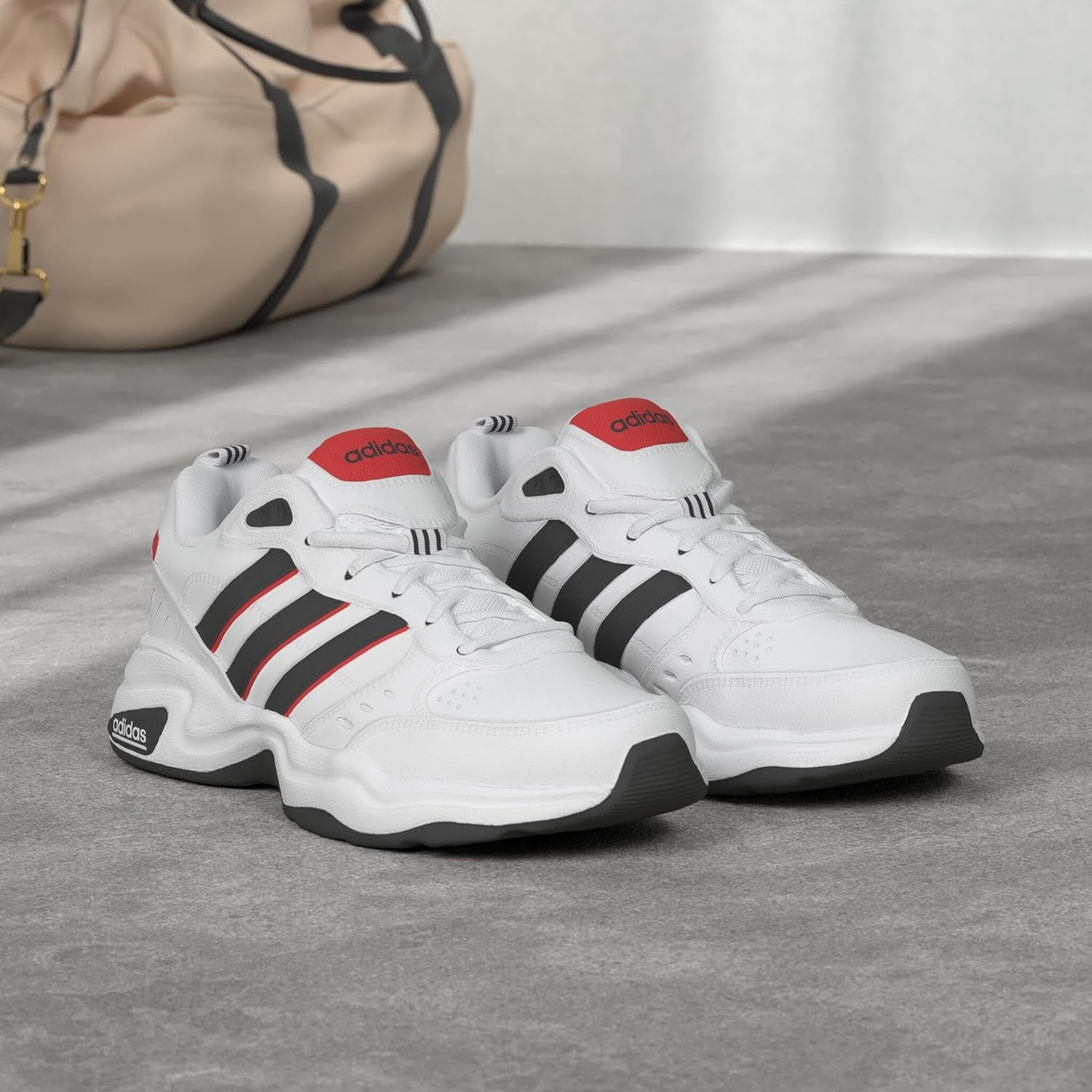 Thumbnail 2 de adidas Unisex Strutter Schuh – Sneaker mit Lederoptik, dicker Sohle und Schnürverschluss