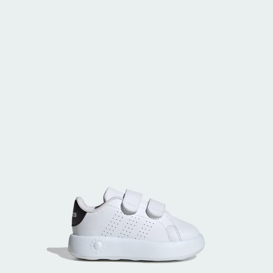 Detalle de Zapatilla Advantage (Bebé) de Adidas – blanquita para los primeros pasos
