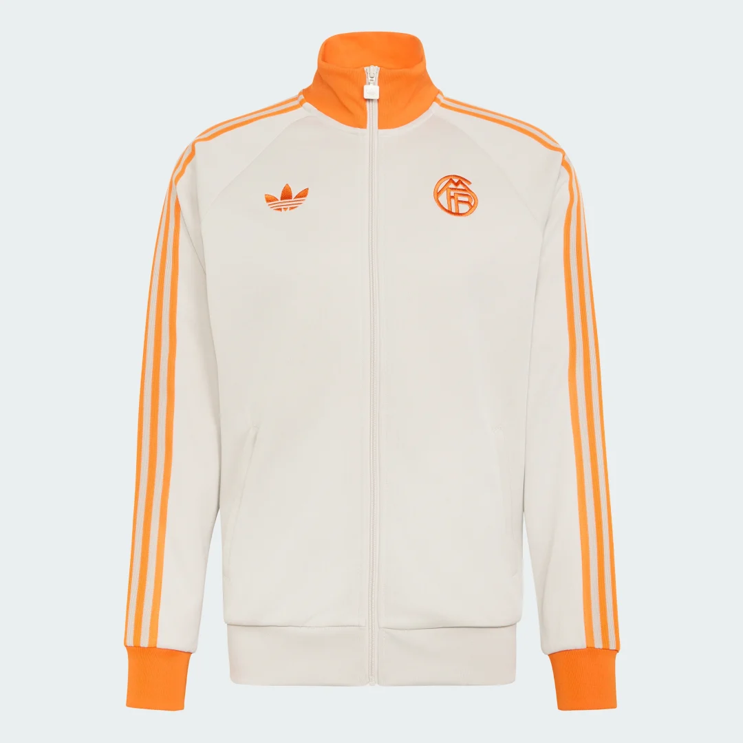 Detalle de Sudadera FC Bayern Originals de Adidas en beige