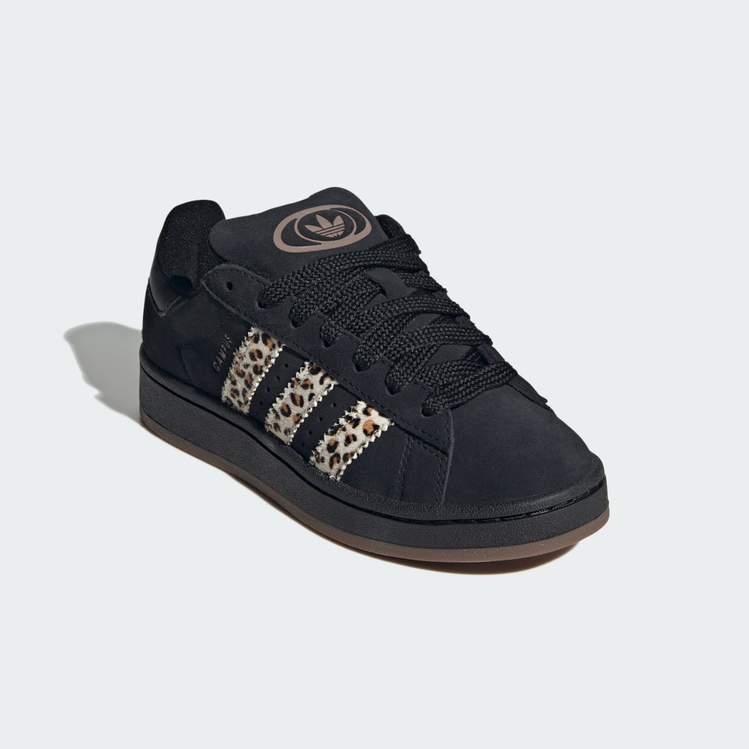 Detalle 2 de Adidas Campus 00s en color Negro – estilo clásico para el día a día