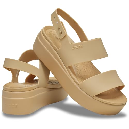 Detalle 2 de Crocs Brooklyn Low Wedge for Women – Cashew, UK Size 3 (Women)