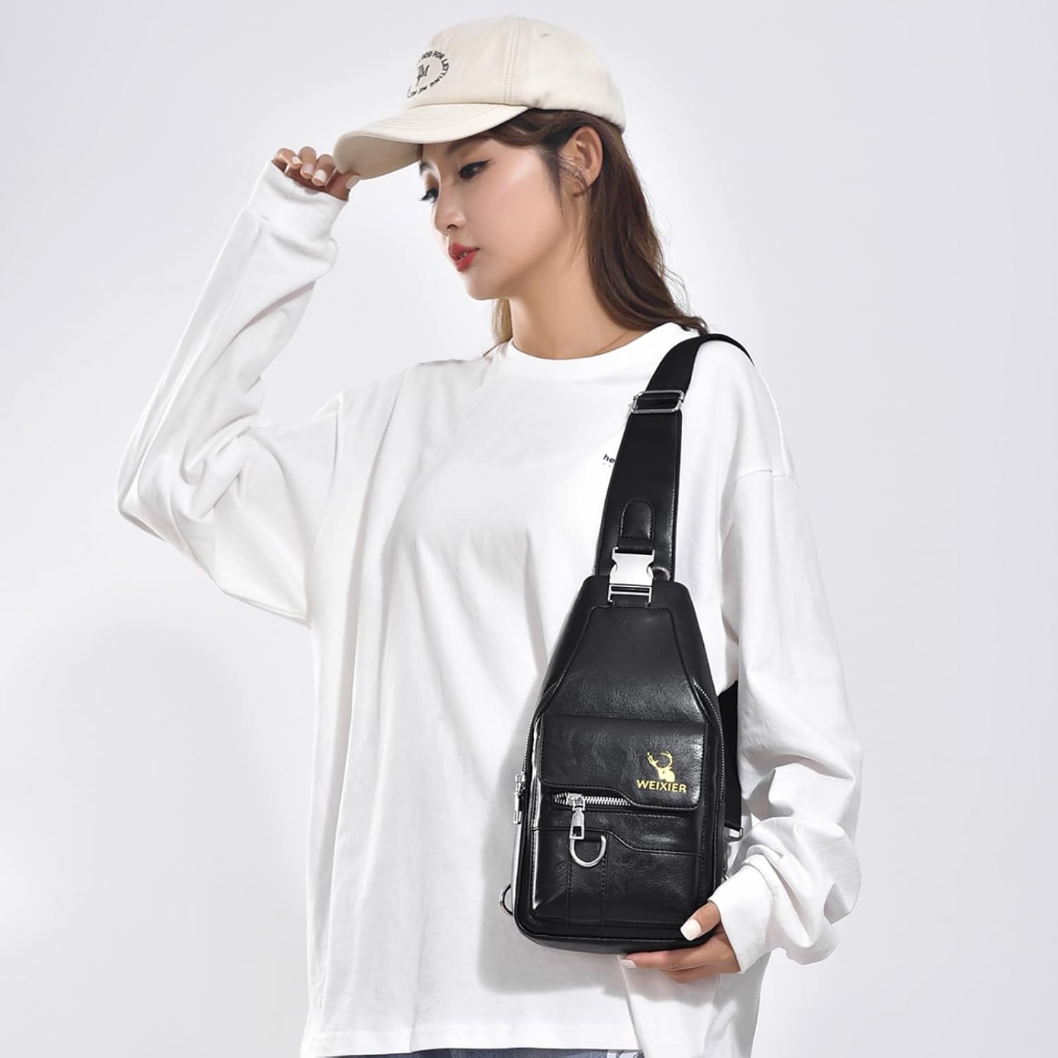Detalle de Aucuu Sacoche Homme Bandoulière – Sac Bandoulière polyvalent en PU cuir, 15 x 6 x 30 cm