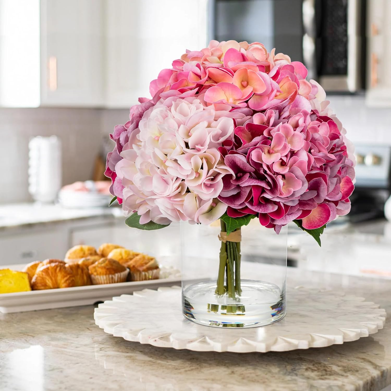 Thumbnail 4 de Oairse Kunstblumen mit 5 Hortensien in Glasvase – Real Touch Kunstwasser für Hochzeit, Zuhause & Hotel