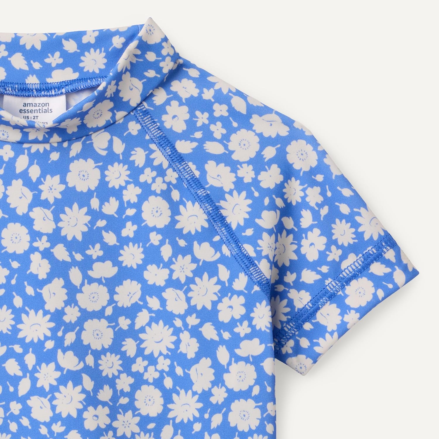 Thumbnail 3 de Amazon Essentials Girls and Toddlers' Short Sleeve Slim Fit Rashguard T-Shirt