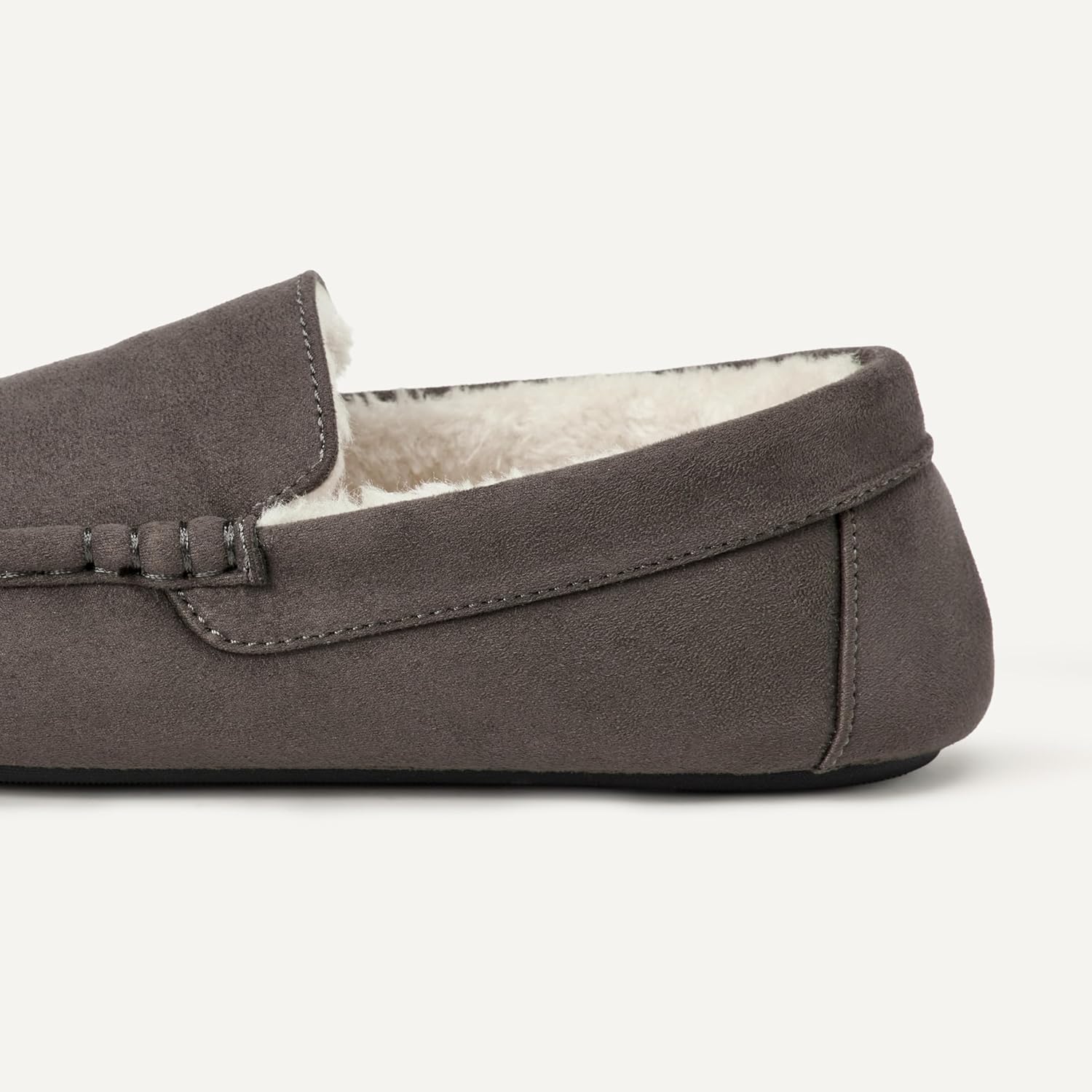 Detalle 1 de Amazon Essentials Boys Moccasin Slipper