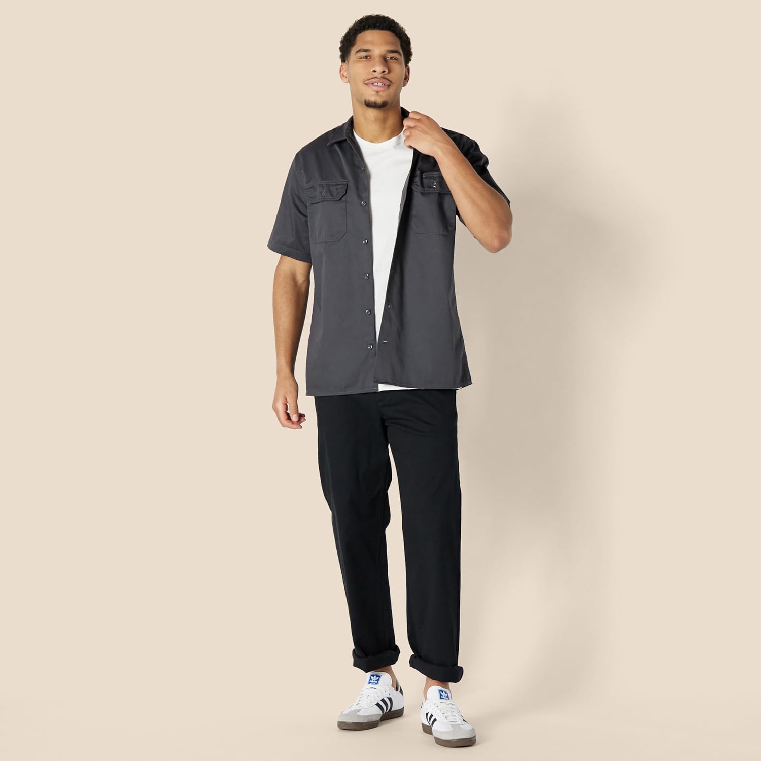 Thumbnail 4 de Amazon Essentials Herren Arbeitshemd mit kurzen Ärmeln – fleckenresistent, knitterfest