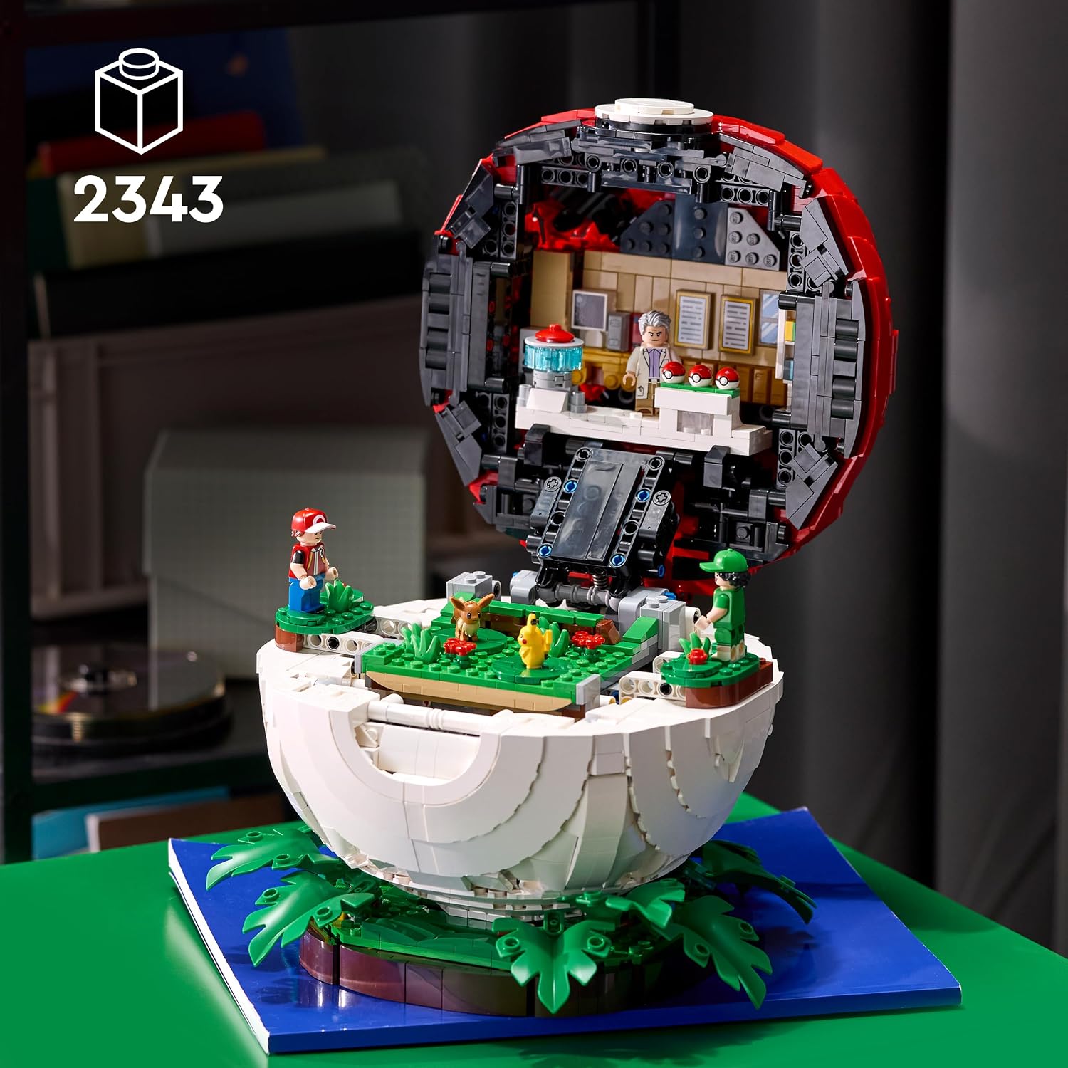 Detalle 2 de LEGO Pokémon 72154 Poké Ball-bouwset voor volwassenen met Pikachu en Evoli
