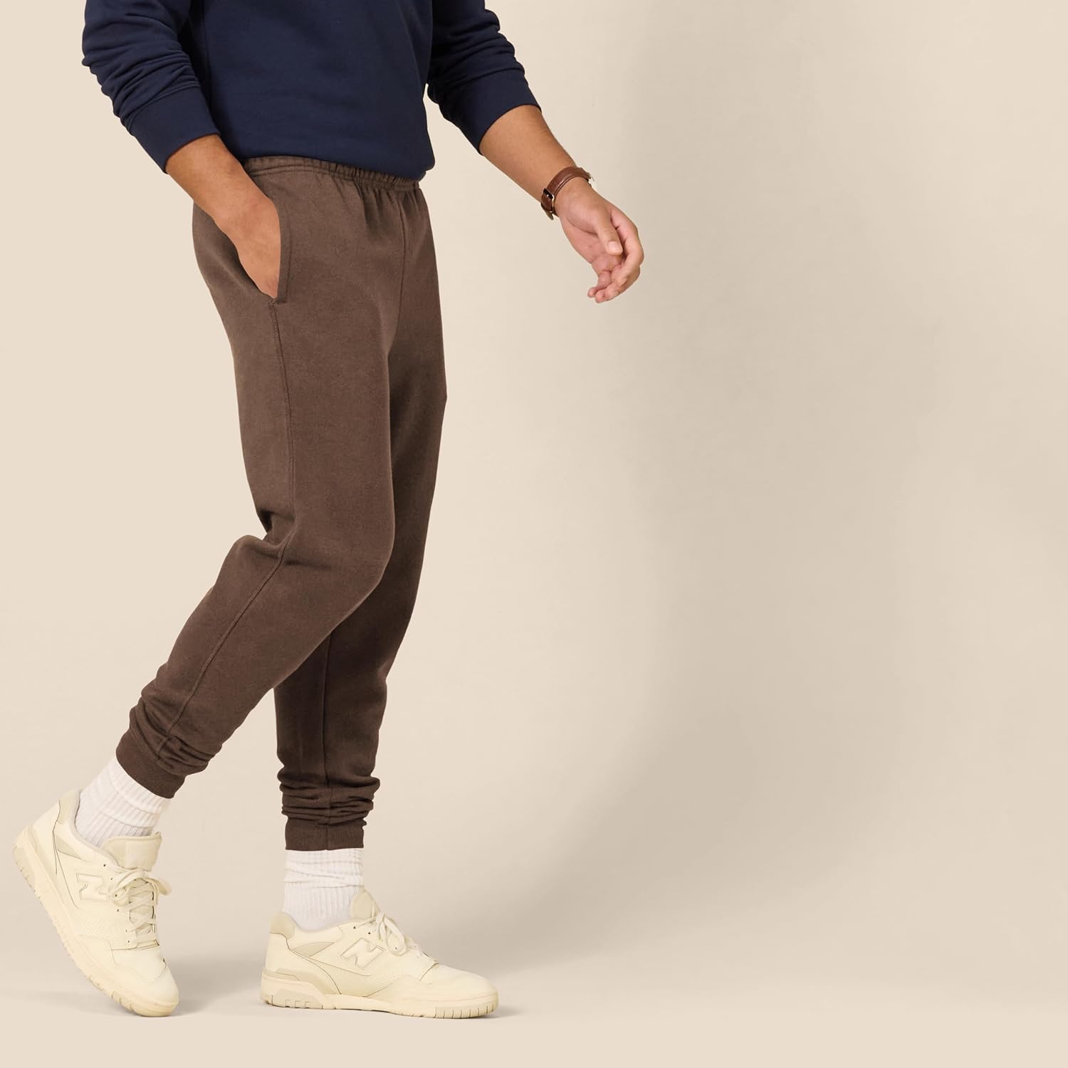 Thumbnail 2 de Amazon Essentials Herren Jogginghose aus Fleece – bequeme Passform, entspannt, alltagstauglich
