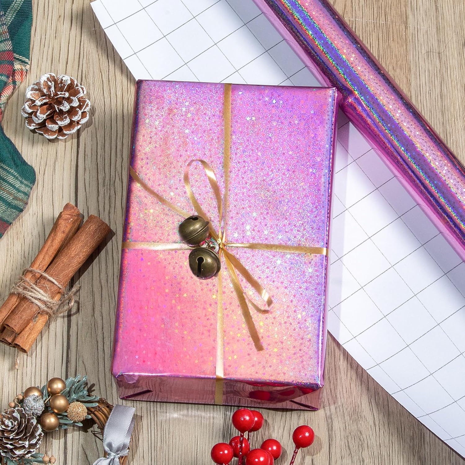 Detalle de Burymento Holographic Gift Wrap, 17 in x 32.8 ft