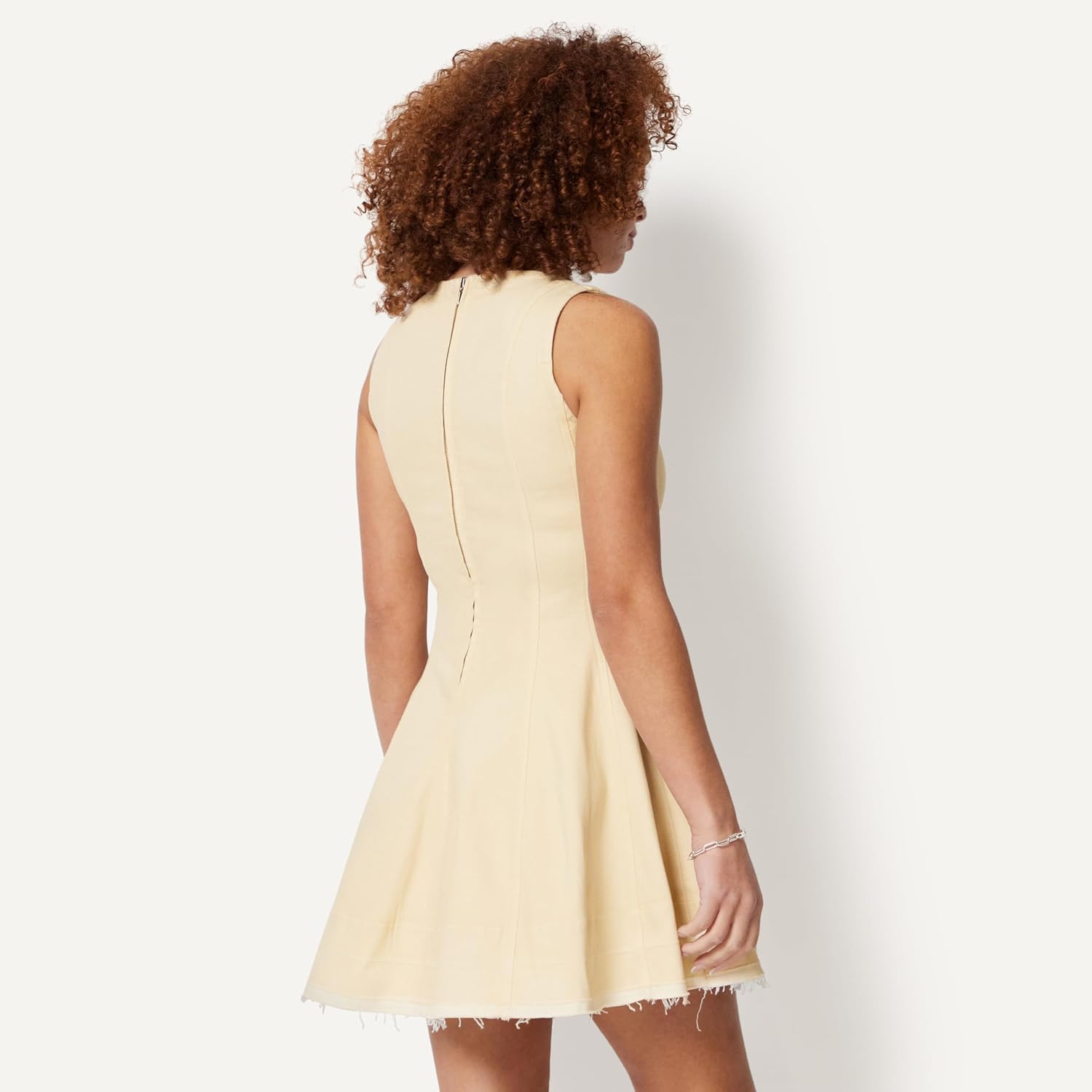 Detalle de Amazon Essentials Women's Fit & Flare Denim Mini Dress