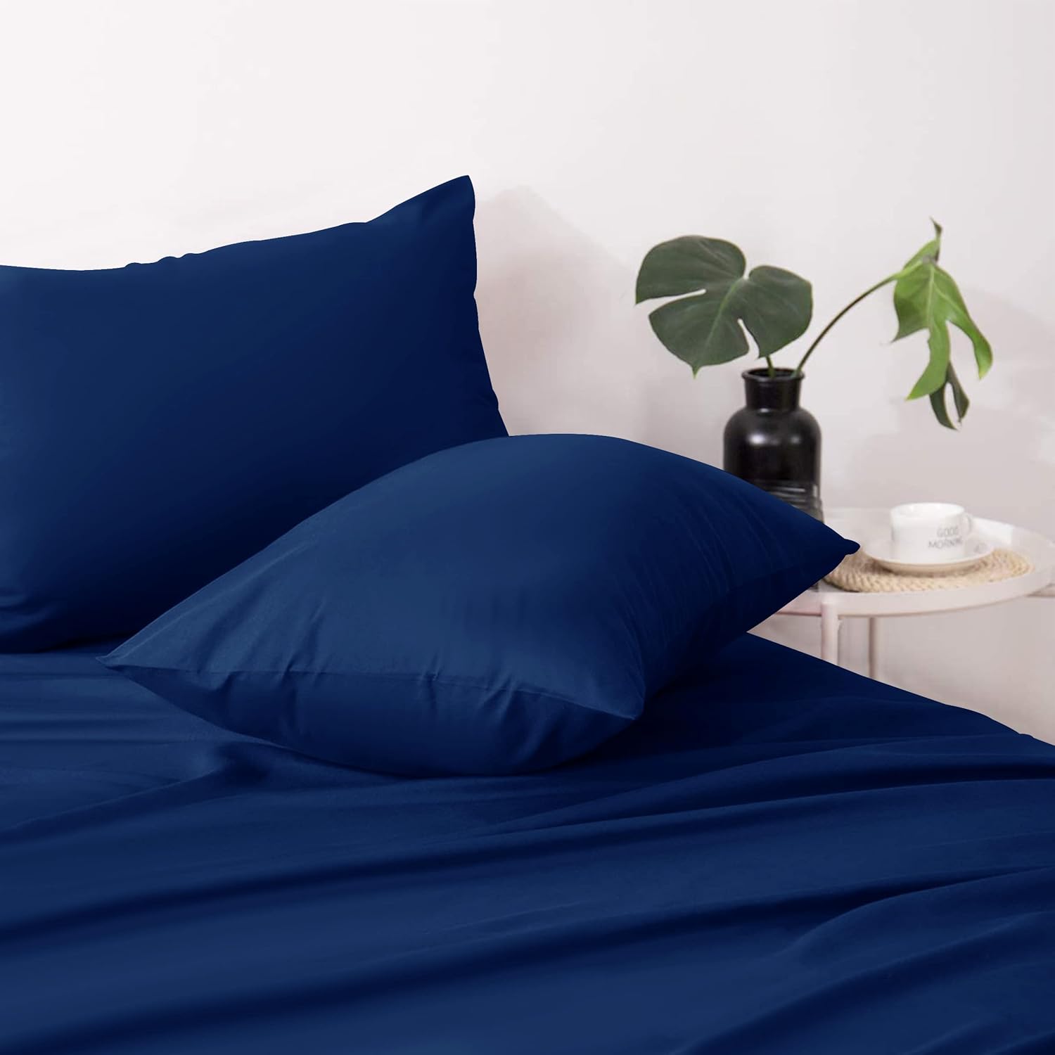 Thumbnail 1 de Moonlight Bedding Pillow Cases 2 Pack – Navy, Envelope Closure, 50 x 75 cm