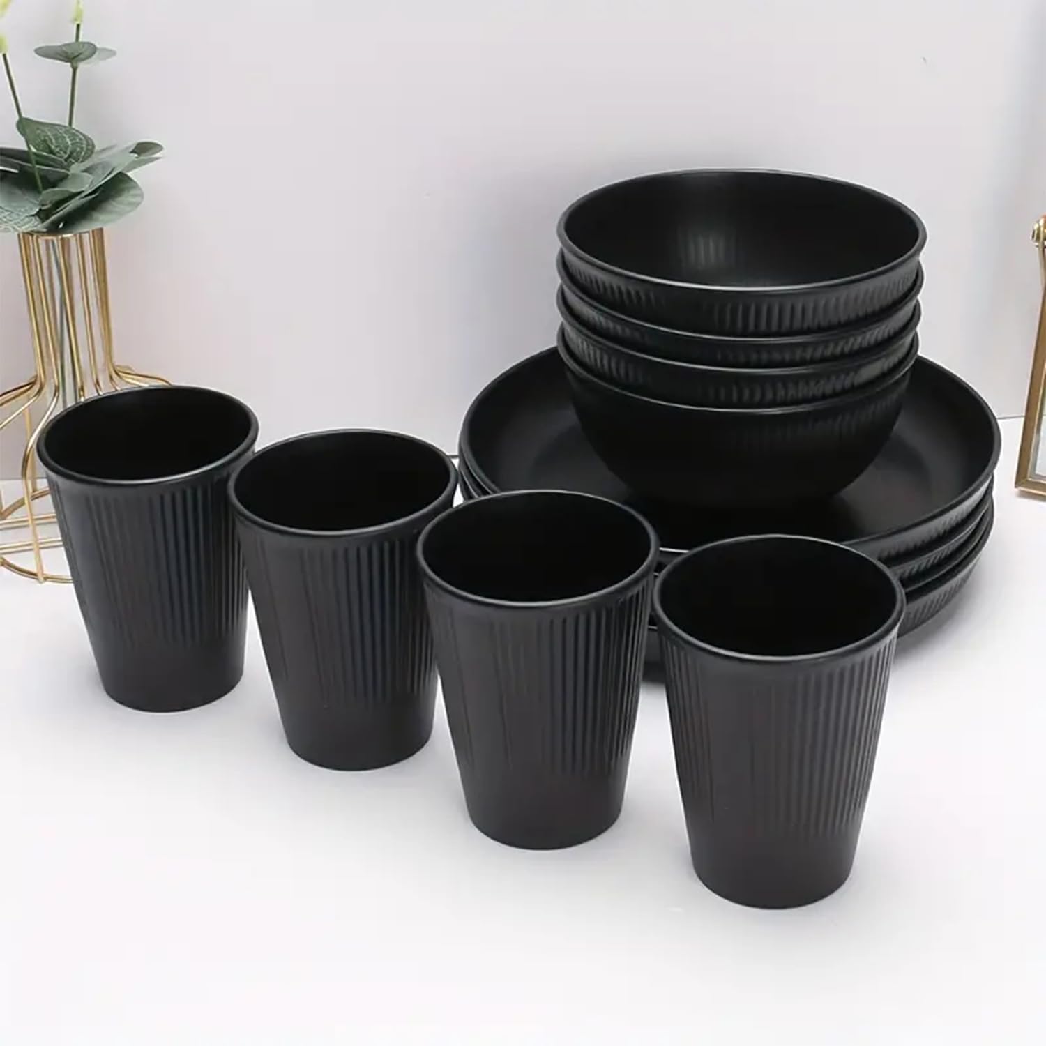 Detalle 2 de Camping Plates Unbreakable Dinner Set for 6
