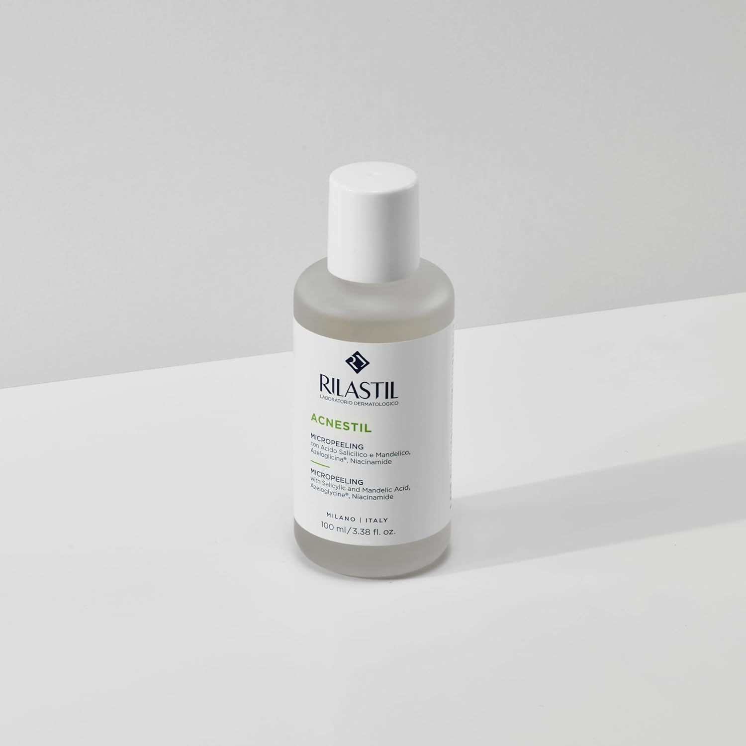Thumbnail 1 de Rilastil Acnestil Micropeeling – Peeling intensivo viso in lozione con acido salicilico (100 ml)