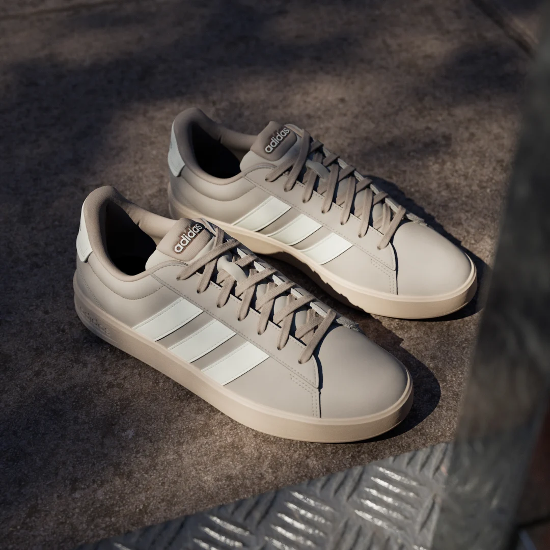 Detalle 2 de Zapatilla Grand Court 3.0 de Adidas: estilo clásico para uso diario