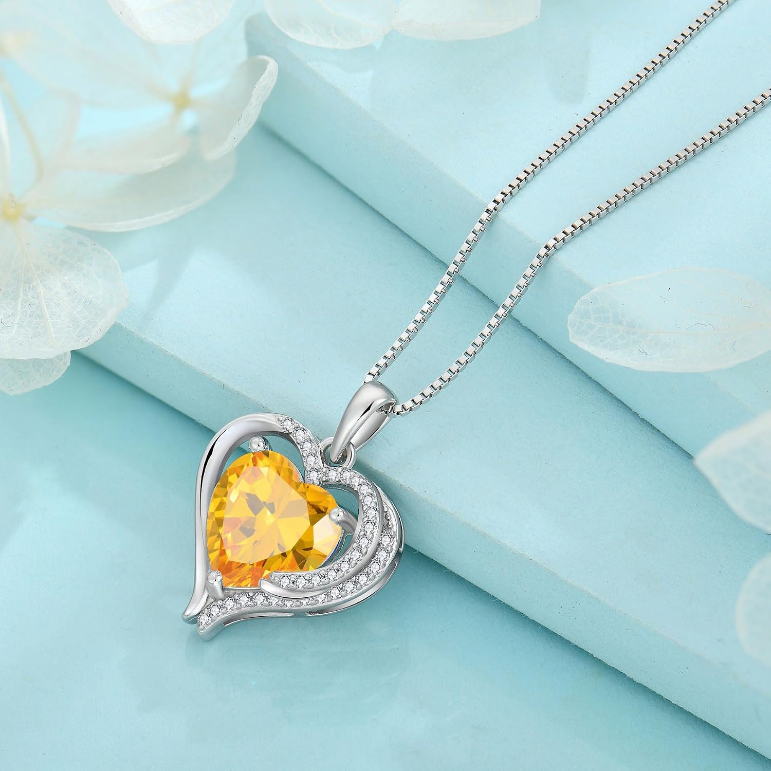 Detalle 2 de FJ Herz Kette Damen aus 925 Sterling Silber mit Engelsflügeln & Geburtsstein
