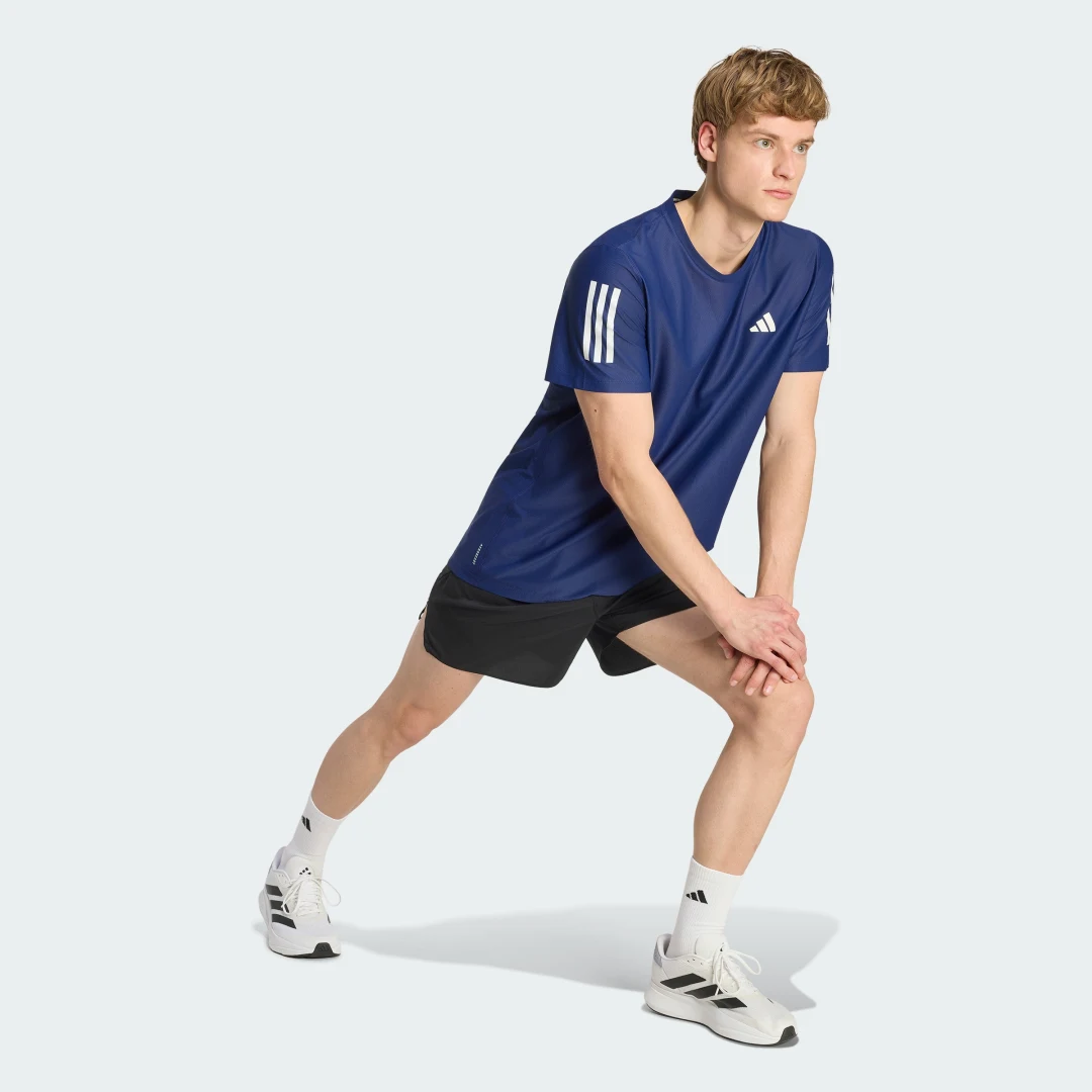 Detalle de Camiseta Own the Run de Adidas: una opción pensada para entrenar con estilo