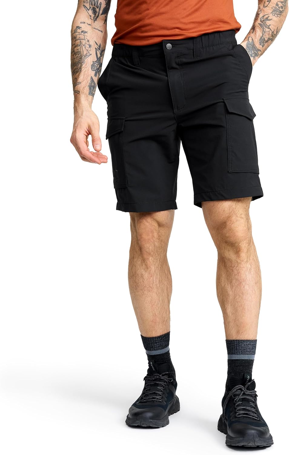 Detalle de RevolutionRace Adventure Cargo Stretch Shorts da uomo: pantaloncini trekking leggeri e pratici