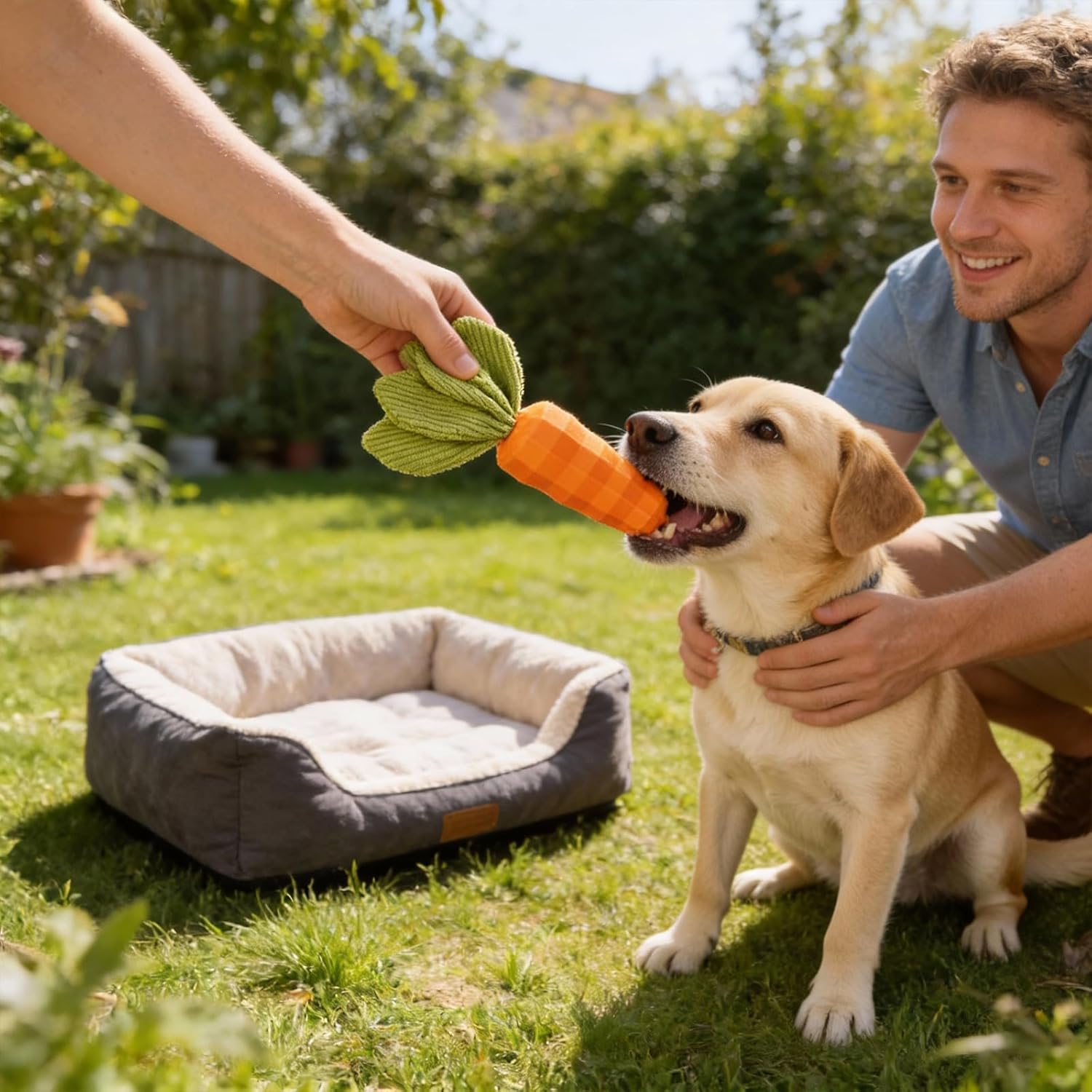 Detalle 2 de Nidoul Carrot Dog Toys: Indestructible Rubber Toy for Aggressive Chewers (Medium to Large Dogs)