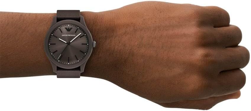 Detalle 2 de Montre homme Emporio Armani à quartz (boîtier 45 mm) bracelet cuir ou silicone